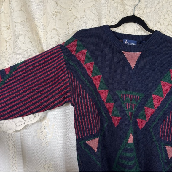 Vintage Geometric Patterned Crewneck Sweater Navy Blue Red Green Size Small - Picture 7 of 7